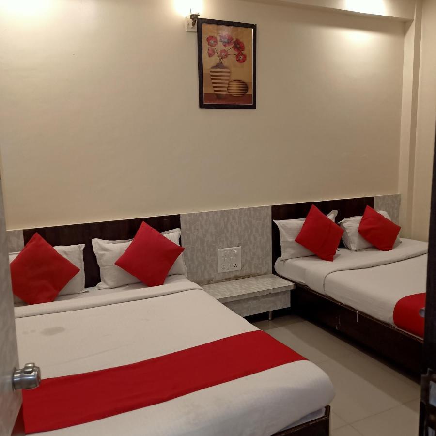 Hotel Palkhi Shirdi Eksteriør billede