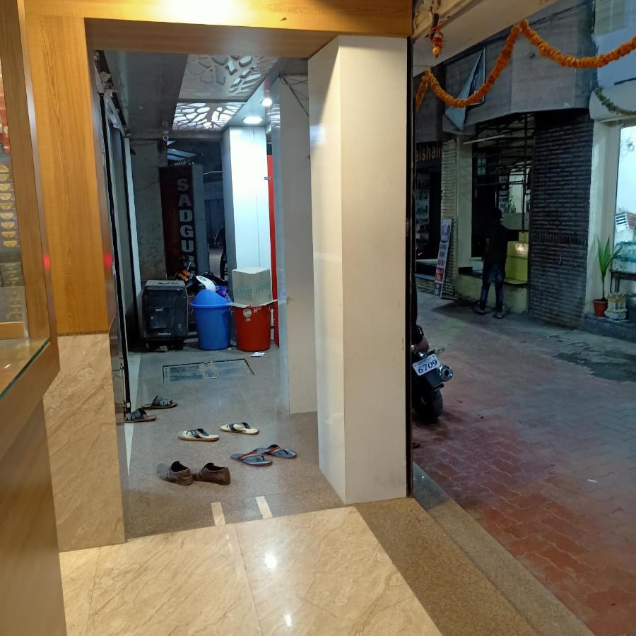 Hotel Palkhi Shirdi Eksteriør billede