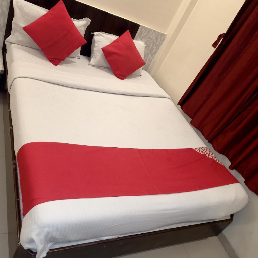 Hotel Palkhi Shirdi Eksteriør billede